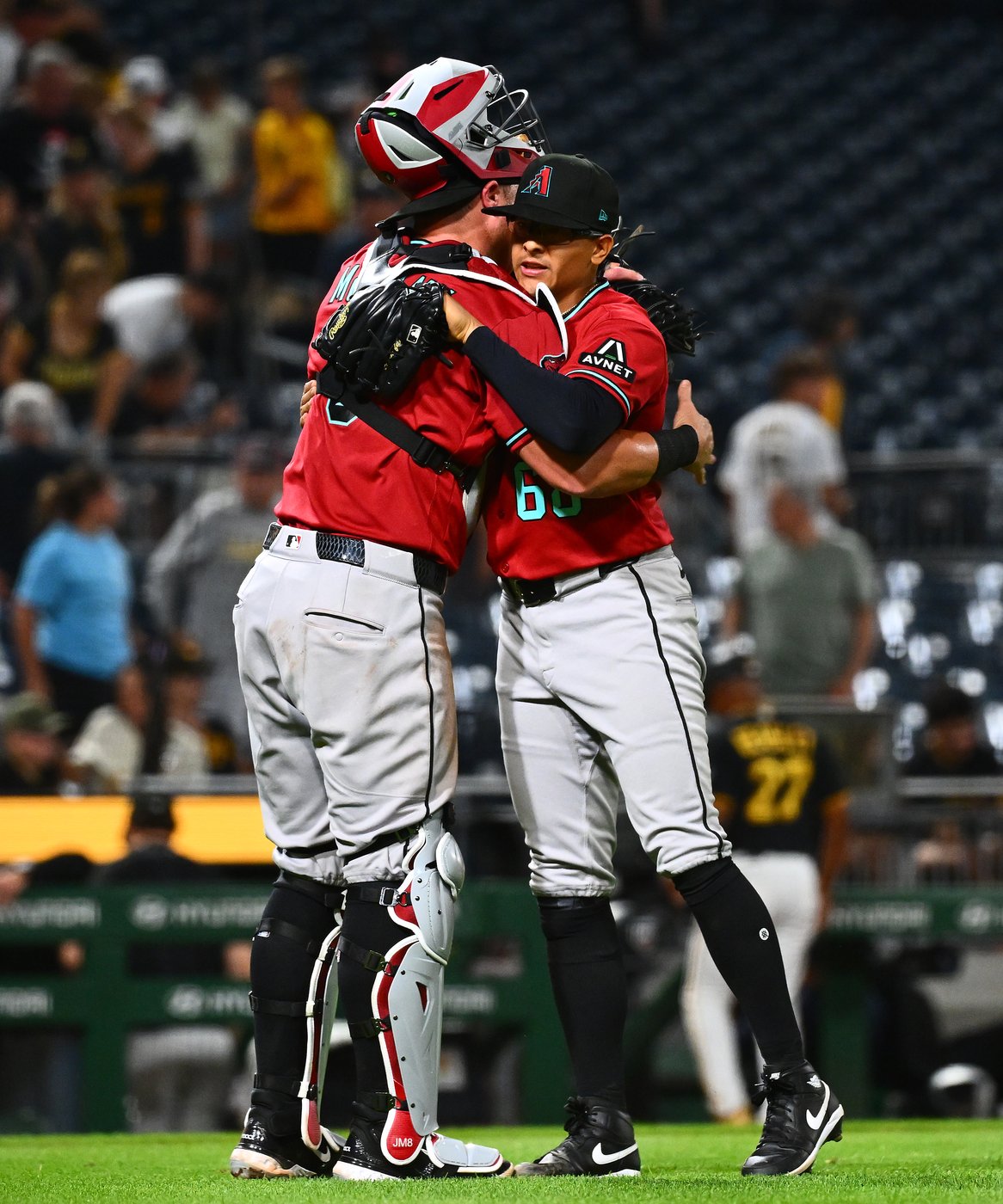 James McCann's 12th-inning single gives Diamondbacks 8-7 win over Pirates after blowing six-run lead | iNFOnews.ca