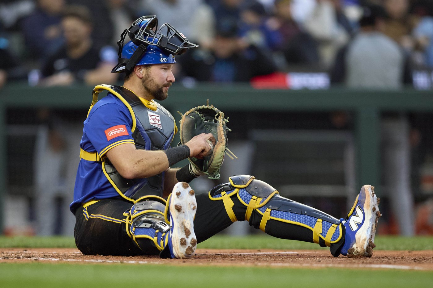 Gilbert leaves start early for Mariners and Moore's error helps Marlins win 8-4 | iNFOnews.ca