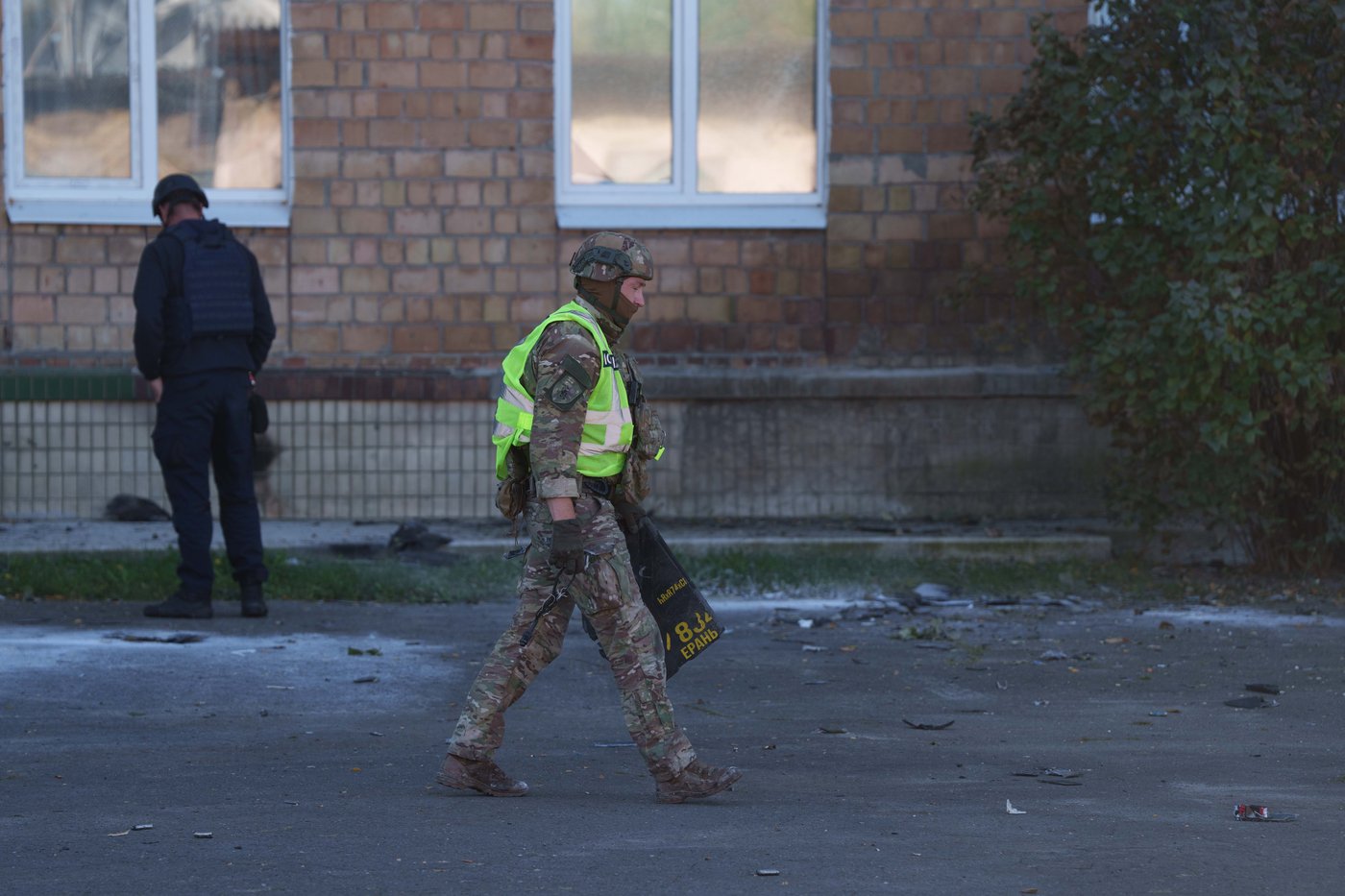 A Russian drone hits a Kyiv school as Moscow presses its aerial campaign against Ukraine | iNFOnews.ca A Russian drone hits a Kyiv school as Moscow presses its aerial campaign against Ukraine | iNFOnews.ca