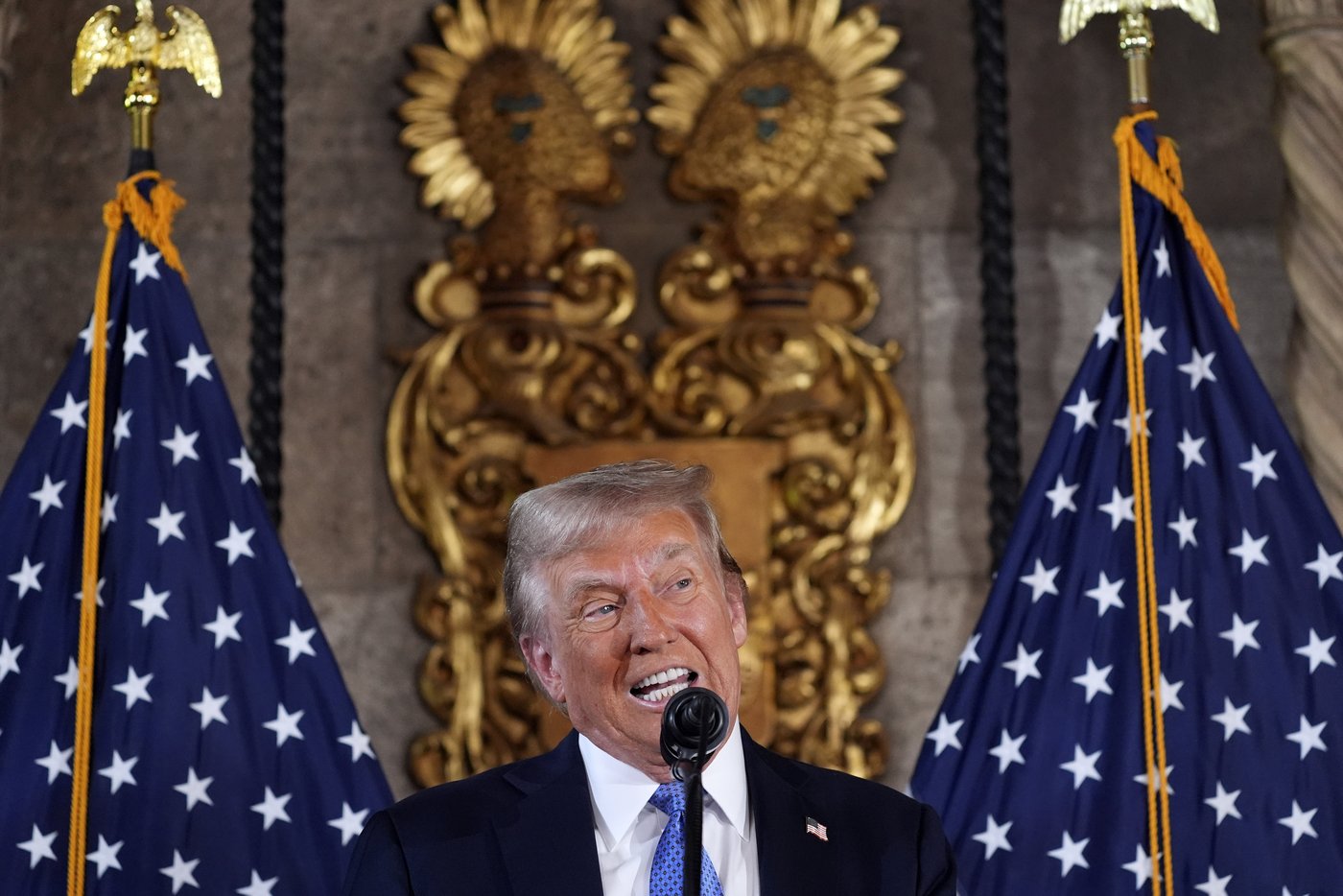 Trump weighs in on NY mayor, vaccines and drones in freewheeling press conference at Mar-a-Lago | iNFOnews.ca