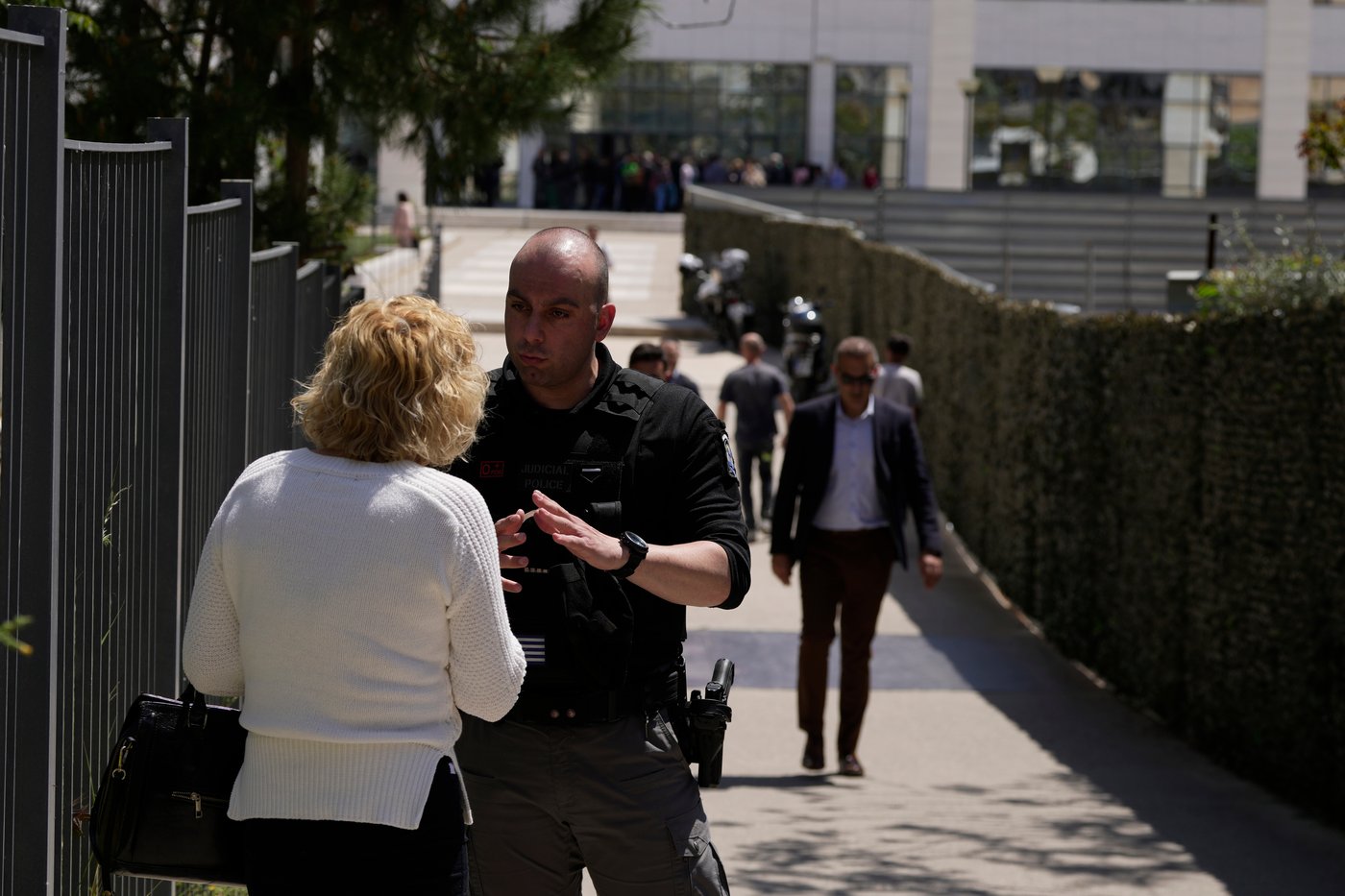 89-year-old man arrested for allegedly wounding at least 4 people with a shotgun in Greek capital | iNFOnews.ca