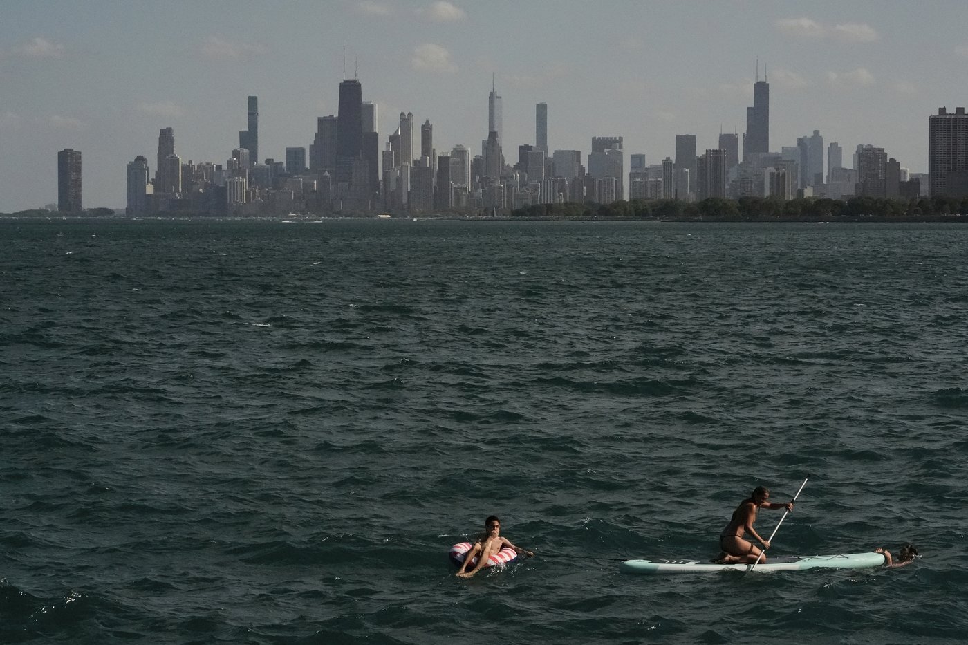 Eastern half of US sweltering again, with dangerous heat wave expected to last until midweek | iNFOnews.ca
