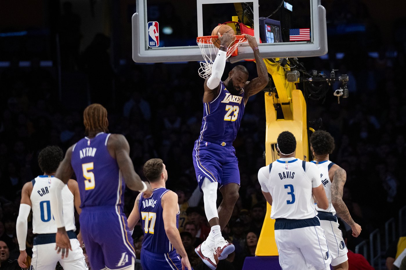 Reaves scores 38 points, Luka adds 35, Lakers hold off Mavs 129-119 in Anthony Davis' LA return | iNFOnews.ca Reaves scores 38 points, Luka adds 35, Lakers hold off Mavs 129-119 in Anthony Davis' LA return | iNFOnews.ca