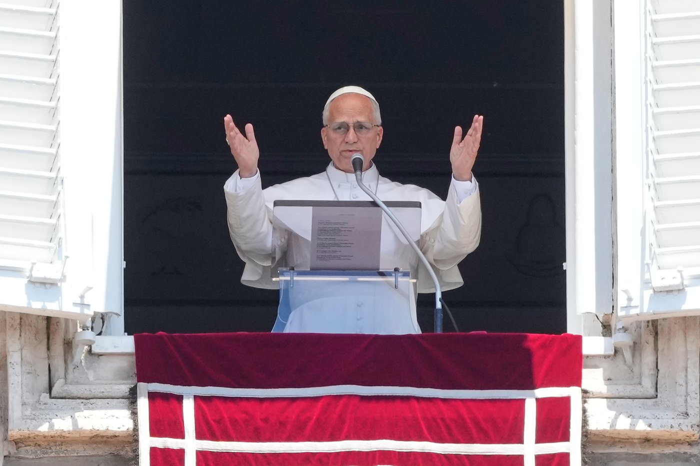 Pope names Mexican-American broadcasting executive to lead Vatican communications | iNFOnews.ca