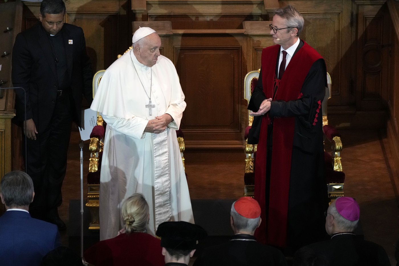 Pope gets an earful from Belgian king and abuse victims over scandals and failures to respond | iNFOnews.ca