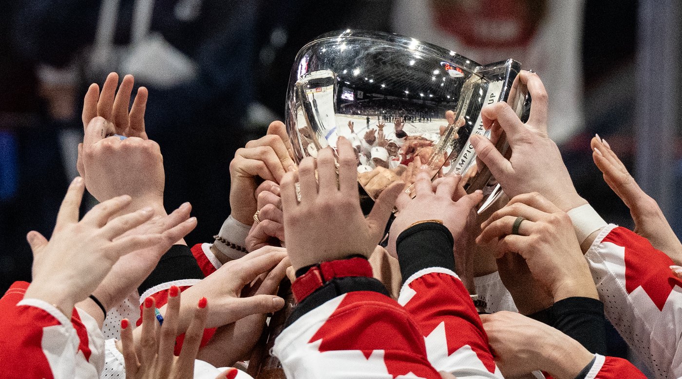 Canada determined, but dented, heading into women's world hockey championship | iNFOnews.ca Canada determined, but dented, heading into women's world hockey championship | iNFOnews.ca