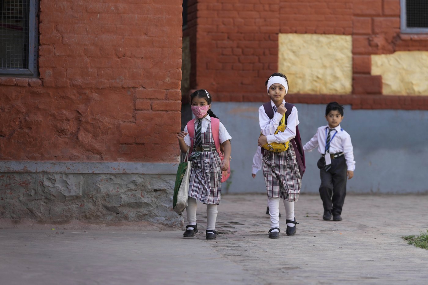 PHOTO COLLECTION: India Pakistan School Reopening | iNFOnews.ca