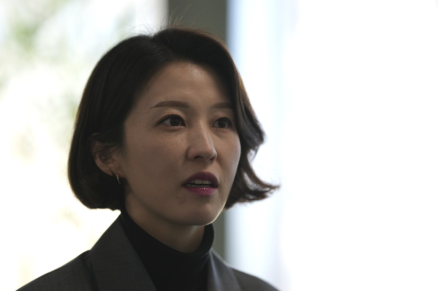 In the 6-hour mayhem of South Korea's martial law, a woman's act of resistance was a defining moment | iNFOnews.ca