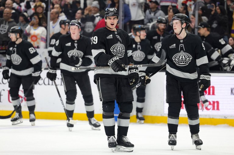 LA Kings fire coach Jim Hiller and name D.J. Smith as the interim replacement | iNFOnews.ca