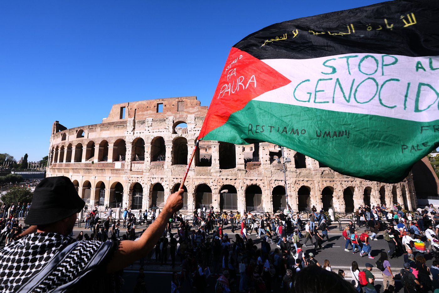 Tens of thousands march in Barcelona and Rome to protest Israel's campaign in Gaza | iNFOnews.ca
