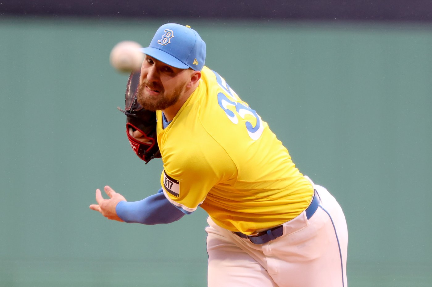 Red Sox put Garrett Crochet on 15-day IL with shoulder inflammation and recall Nate Eaton | iNFOnews.ca