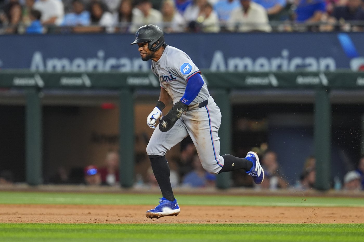 Marlins win 6th in a row with a 4-2 victory over Rangers, who have lost 7 straight | iNFOnews.ca Marlins win 6th in a row with a 4-2 victory over Rangers, who have lost 7 straight | iNFOnews.ca