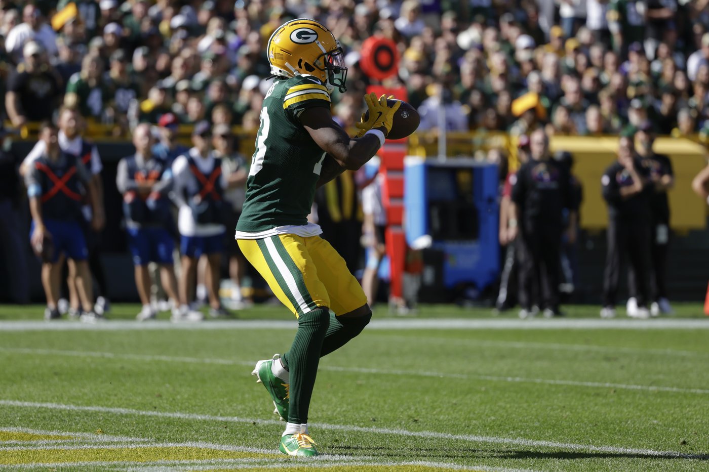 Sam Darnold and undefeated Vikings dominate first half and hang on to beat Packers 31-29 | iNFOnews.ca