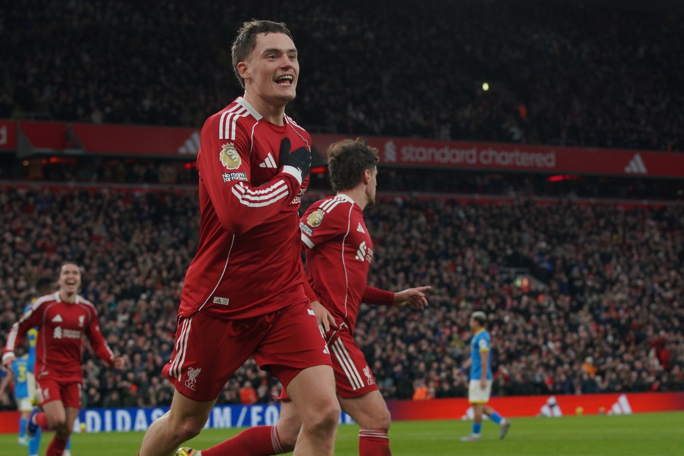 Arsenal stays top as Man City and Aston Villa apply the pressure and Liverpool resurgence continues | iNFOnews.ca