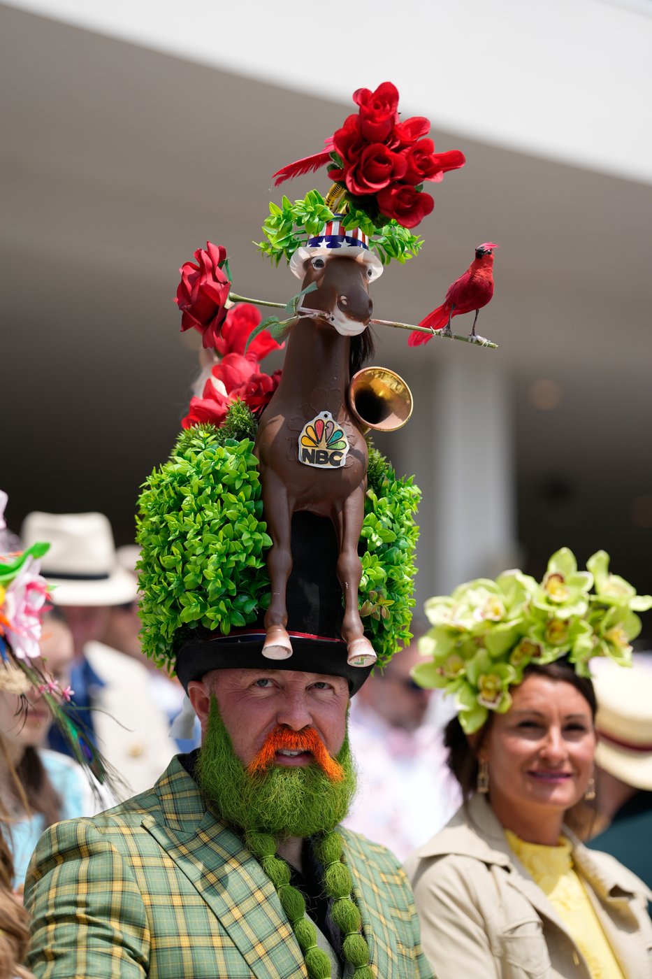 Tradition, fashion and horse racing at the Kentucky Derby, in photos | iNFOnews.ca
