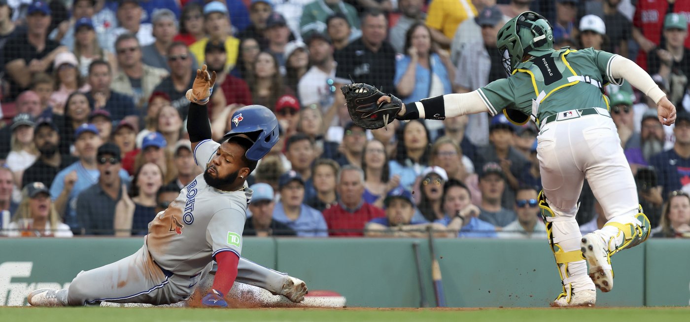 José Berríos, Blue Jays bullpen keep Red Sox bats silent in 9-0 series-opening win | iNFOnews.ca