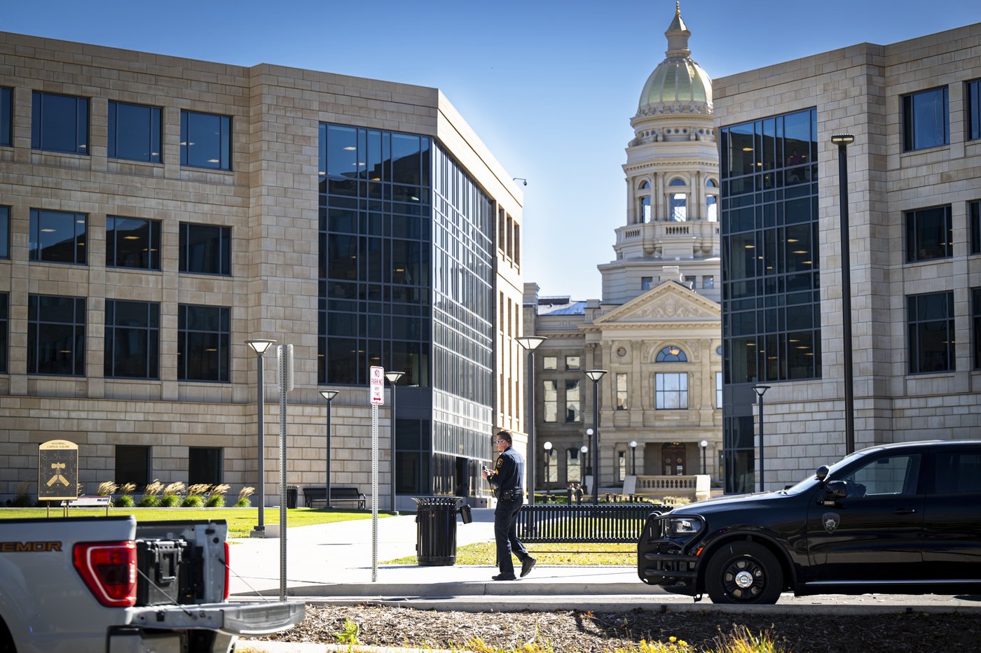 Suspected explosive device found and brought indoors prompts Wyoming Capitol evacuation | iNFOnews.ca Suspected explosive device found and brought indoors prompts Wyoming Capitol evacuation | iNFOnews.ca