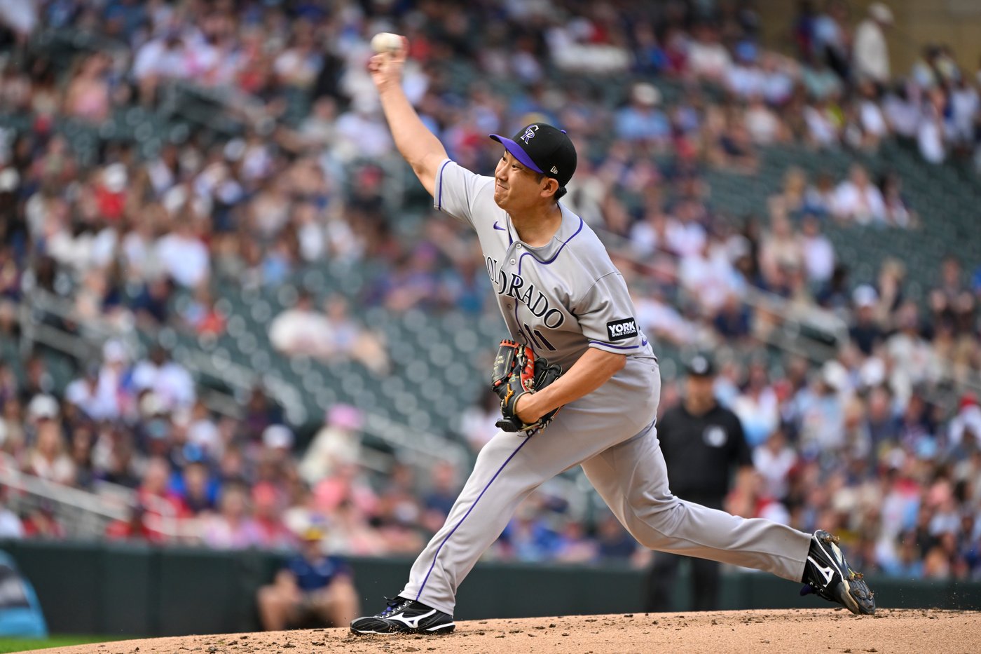 Rockies place right-hander Tomoyuki Sugano on 15-day injured list with back spasms | iNFOnews.ca Rockies place right-hander Tomoyuki Sugano on 15-day injured list with back spasms | iNFOnews.ca