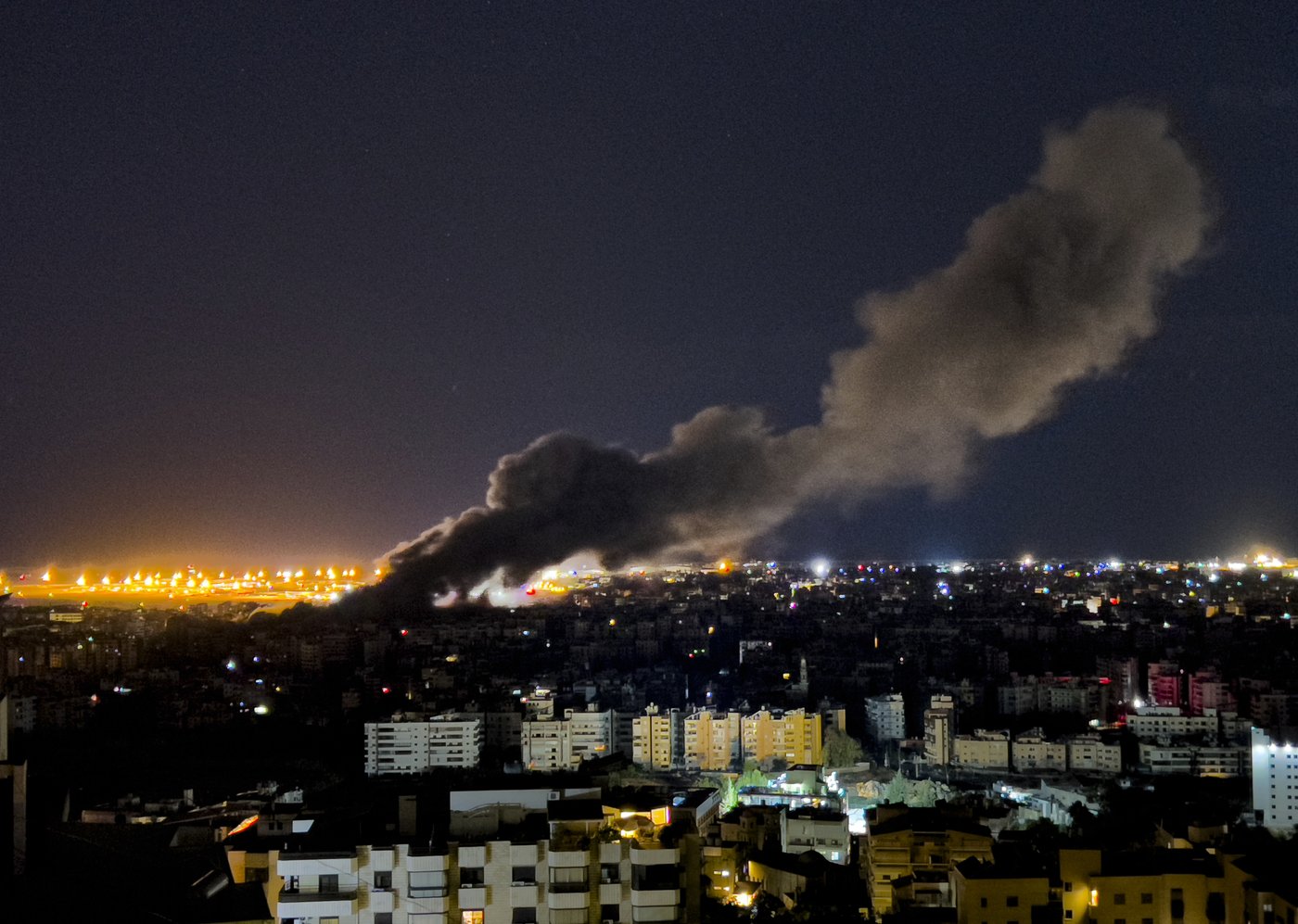 Iran fires at least 180 missiles into Israel as regionwide conflict grows | iNFOnews.ca