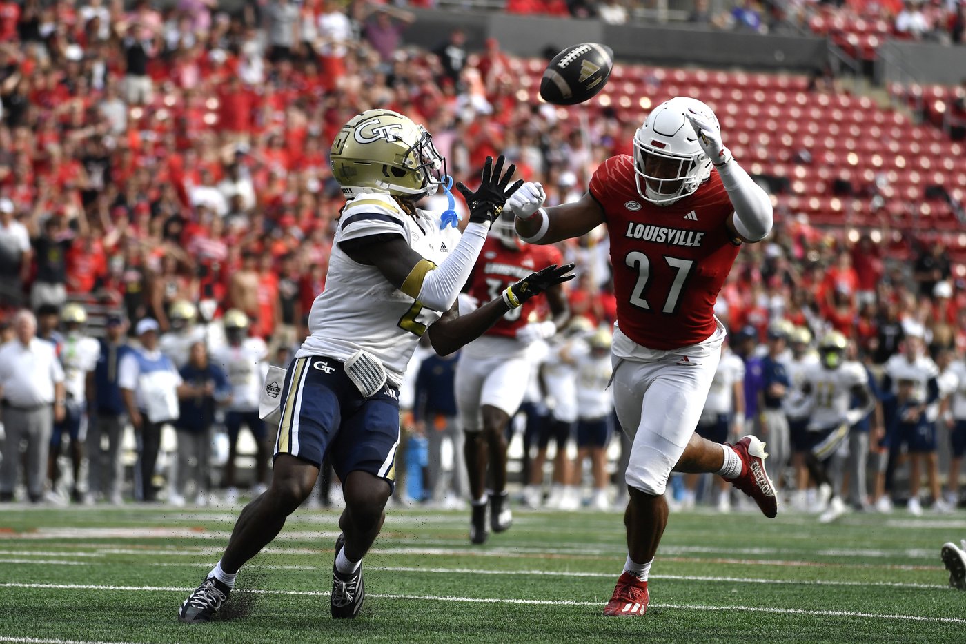 Safety Devin Neal leaves No. 22 Louisville a season after earning All-ACC honors | iNFOnews.ca Safety Devin Neal leaves No. 22 Louisville a season after earning All-ACC honors | iNFOnews.ca