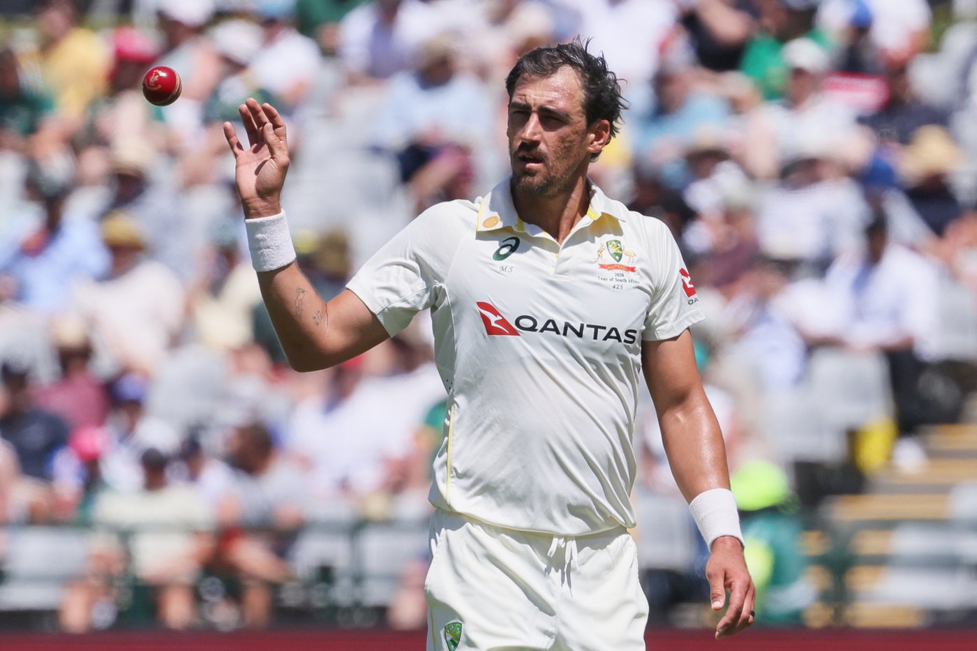 Starc’s 6-72 sparks Australia recovery as South Africa slides from 203-1 to 329 all out | iNFOnews.ca Starc’s 6-72 sparks Australia recovery as South Africa slides from 203-1 to 329 all out | iNFOnews.ca