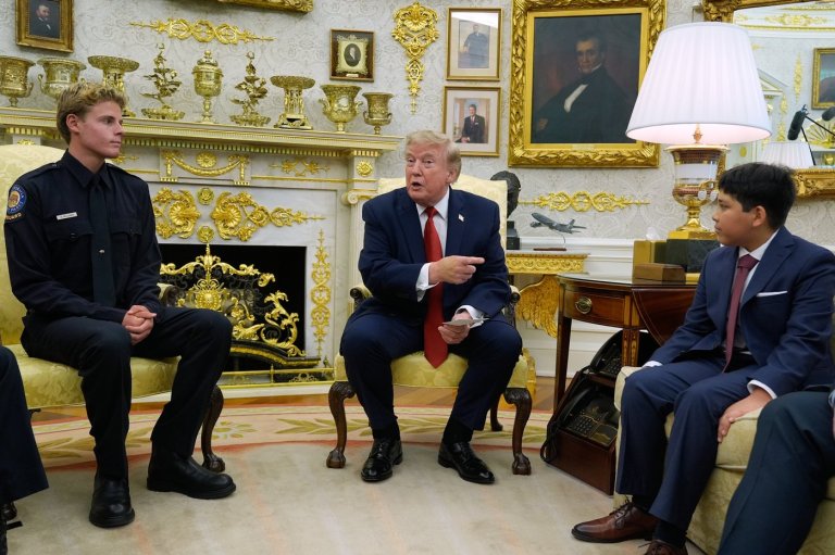Teen lifeguard and boy he rescued are honored at White House after Trump saw dramatic viral video | iNFOnews.ca