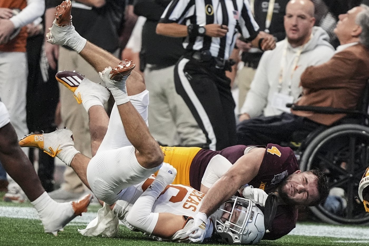 Texas avoids huge upset, beats Arizona State 39-31 in double overtime in Peach Bowl | iNFOnews.ca Texas avoids huge upset, beats Arizona State 39-31 in double overtime in Peach Bowl | iNFOnews.ca