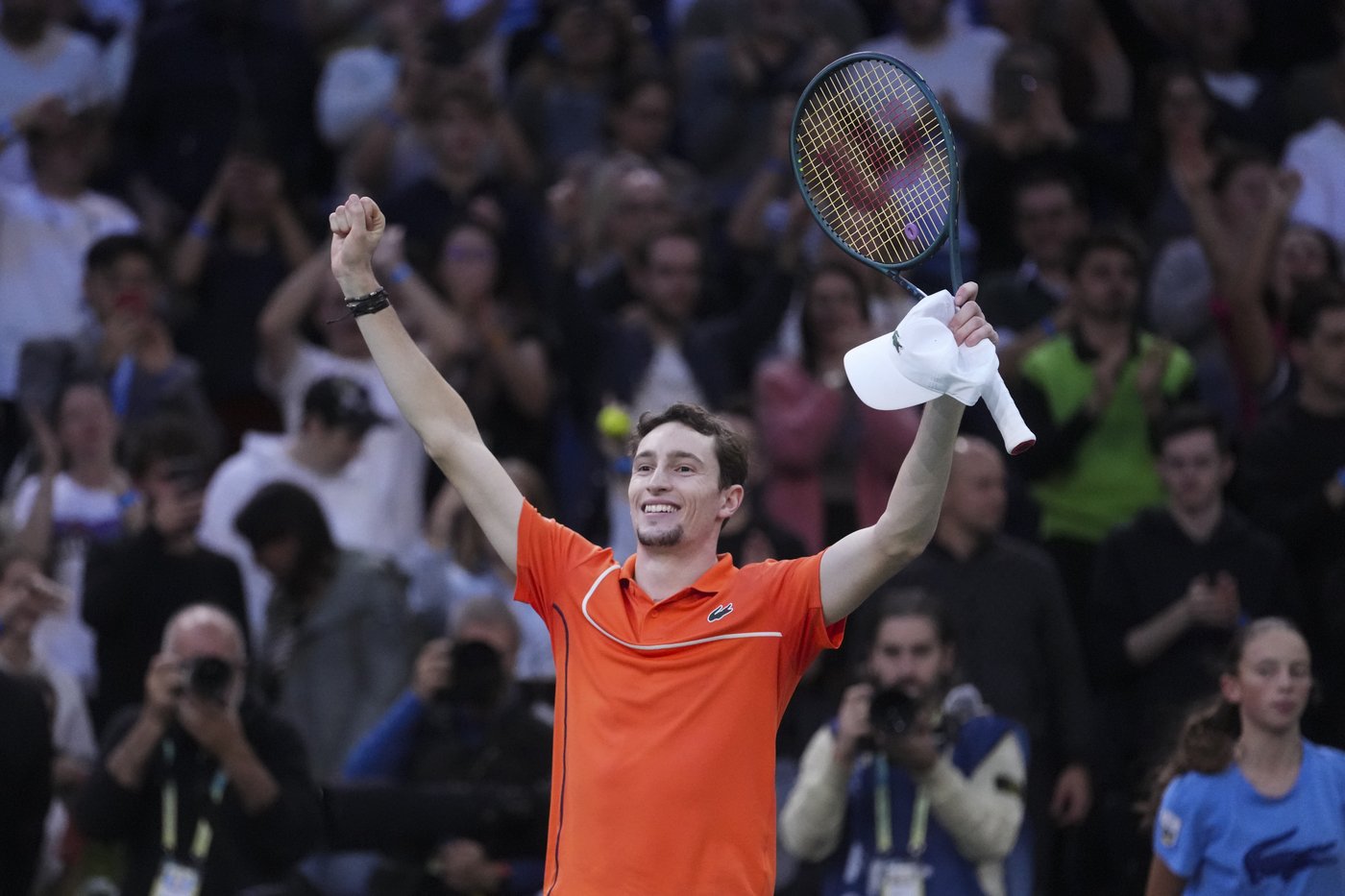 Zverev beats former champion Rune to set up Paris Masters final against Humbert | iNFOnews.ca