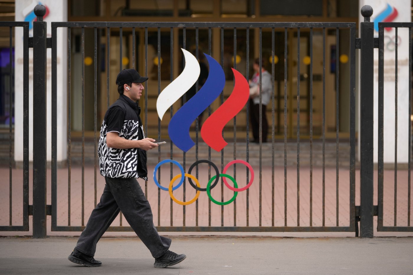IOC eases path toward Russia returning with full team at 2028 LA Olympics | iNFOnews.ca IOC eases path toward Russia returning with full team at 2028 LA Olympics | iNFOnews.ca