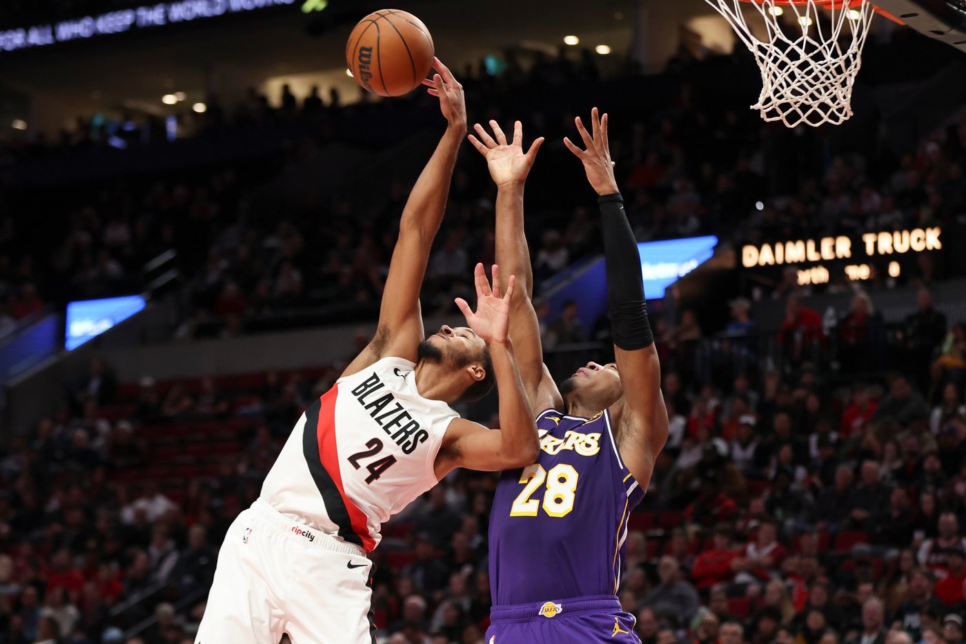 Lakers overcome the absence of Doncic and Reaves for a 123-115 win over the Blazers | iNFOnews.ca Lakers overcome the absence of Doncic and Reaves for a 123-115 win over the Blazers | iNFOnews.ca