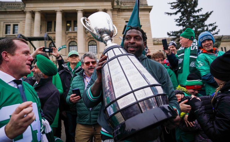 Roughriders sign star offensive lineman Jermarcus Hardrick to one-year extension | iNFOnews.ca