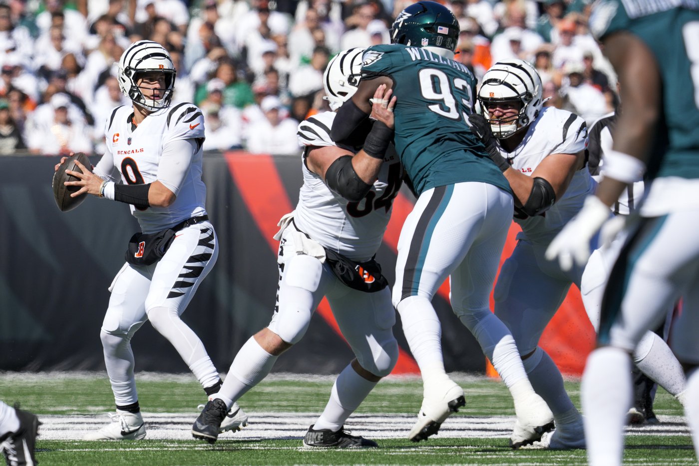 Bengals struggle to run the ball in a 37-17 loss to the Eagles | iNFOnews.ca