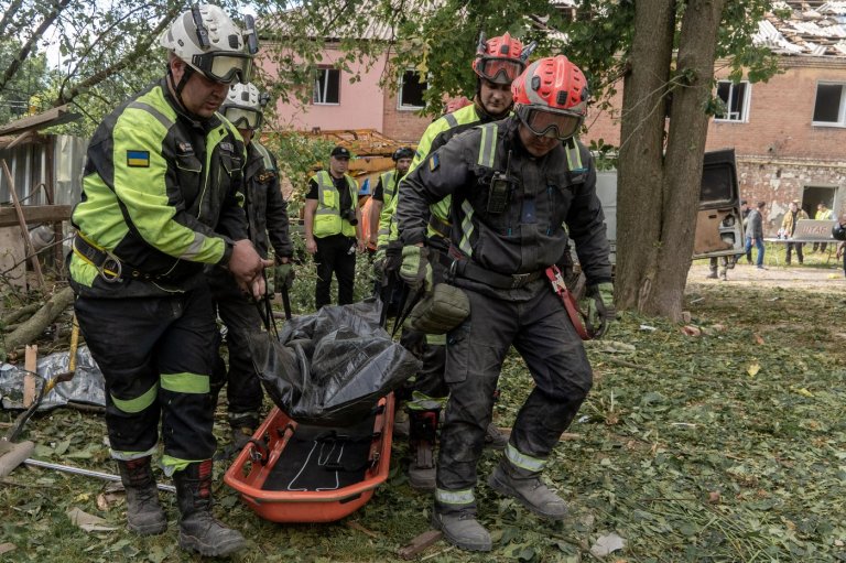Russia strikes an apartment block in Ukraine's Kharkiv city, killing 1 | iNFOnews.ca