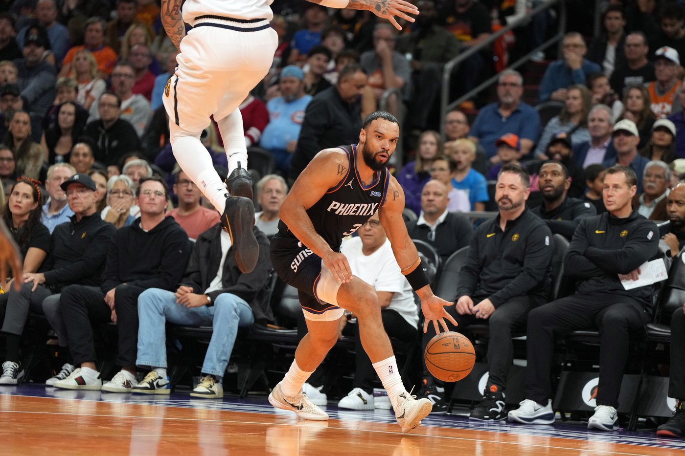 Suns' Dillon Brooks ejected from game for kicking Nuggets' Jamal Murray in the groin | iNFOnews.ca