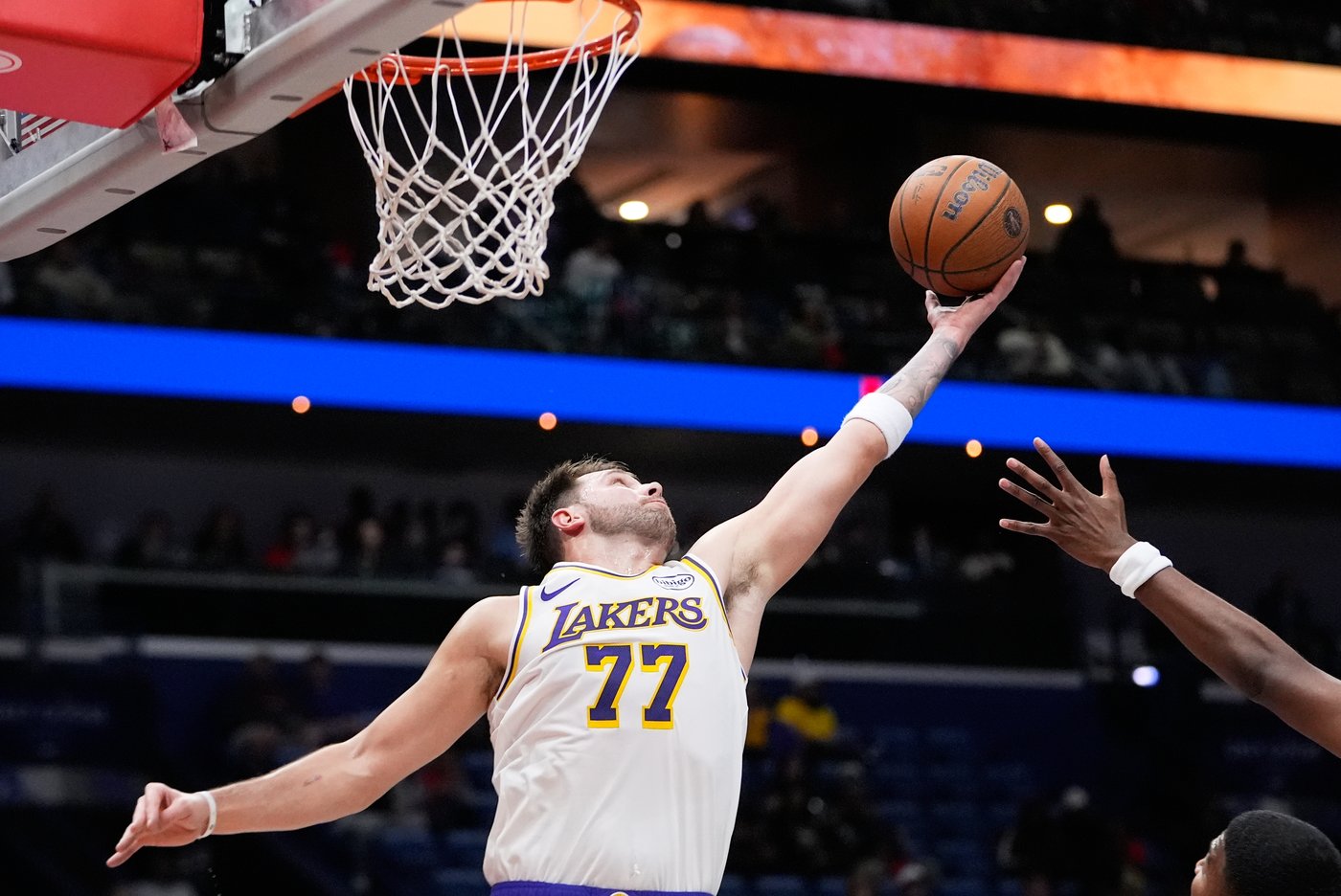 Doncic, Ayton and Reaves lead the Lakers past the Pelicans 118-104 to improve to 2-0 in NBA Cup play | iNFOnews.ca Doncic, Ayton and Reaves lead the Lakers past the Pelicans 118-104 to improve to 2-0 in NBA Cup play | iNFOnews.ca
