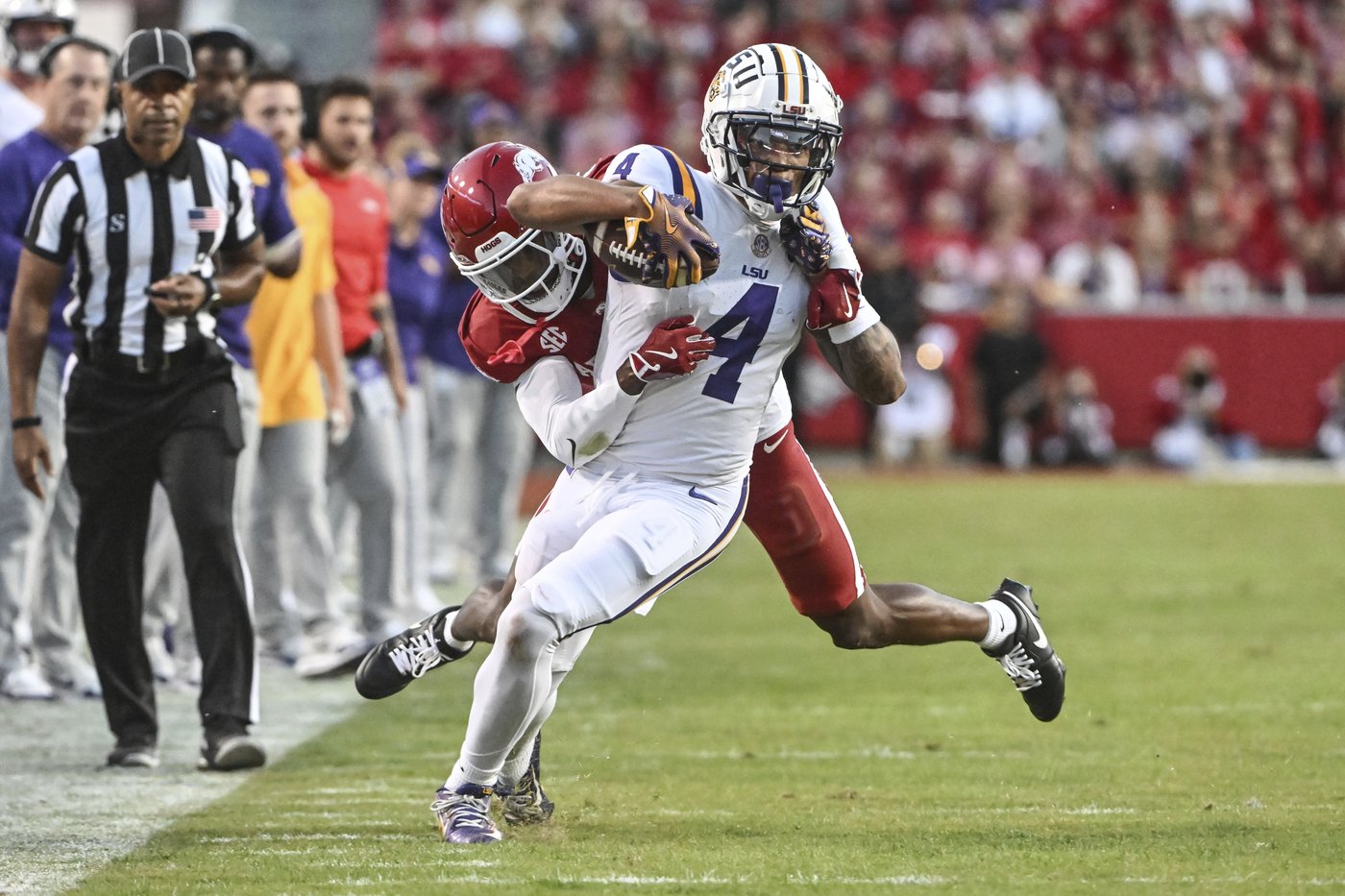 No. 8 LSU beats Arkansas 34-10 behind Durham's three touchdowns, Ramos' four field goals | iNFOnews.ca