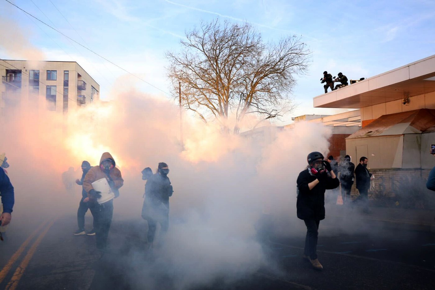 Federal agents must limit tear gas for now at protests outside Portland ICE building, judge says | iNFOnews.ca