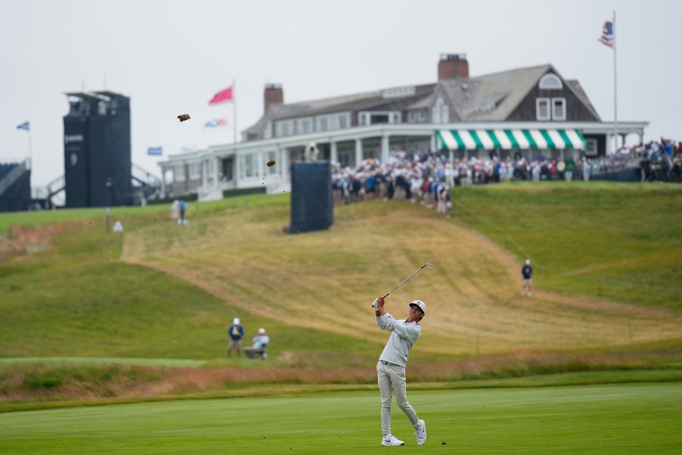 Miles Russell, 17, has his dad caddie to finish his US Open debut in a Father's Day surprise | iNFOnews.ca Miles Russell, 17, has his dad caddie to finish his US Open debut in a Father's Day surprise | iNFOnews.ca