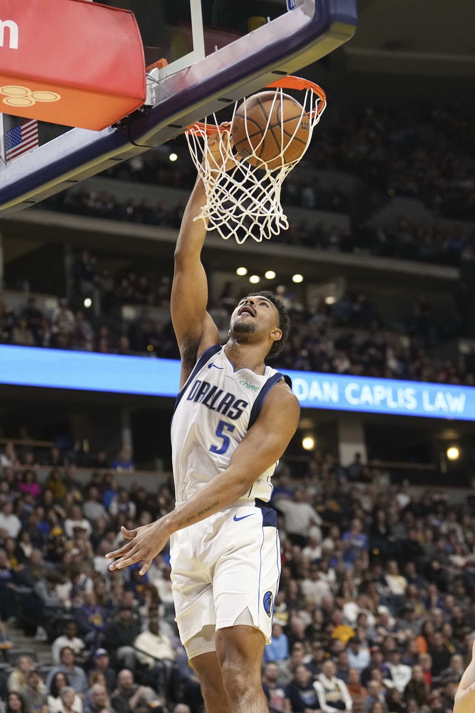 Mavericks recover after losing 24-point lead, overcome Jokic's triple-double to beat Nuggets 123-120 | iNFOnews.ca