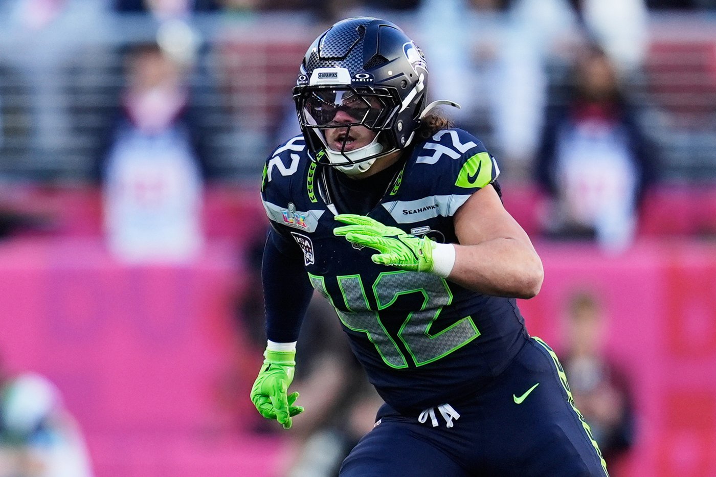 Seahawks agree to new 2-year deal with LB Drake Thomas, AP source says | iNFOnews.ca