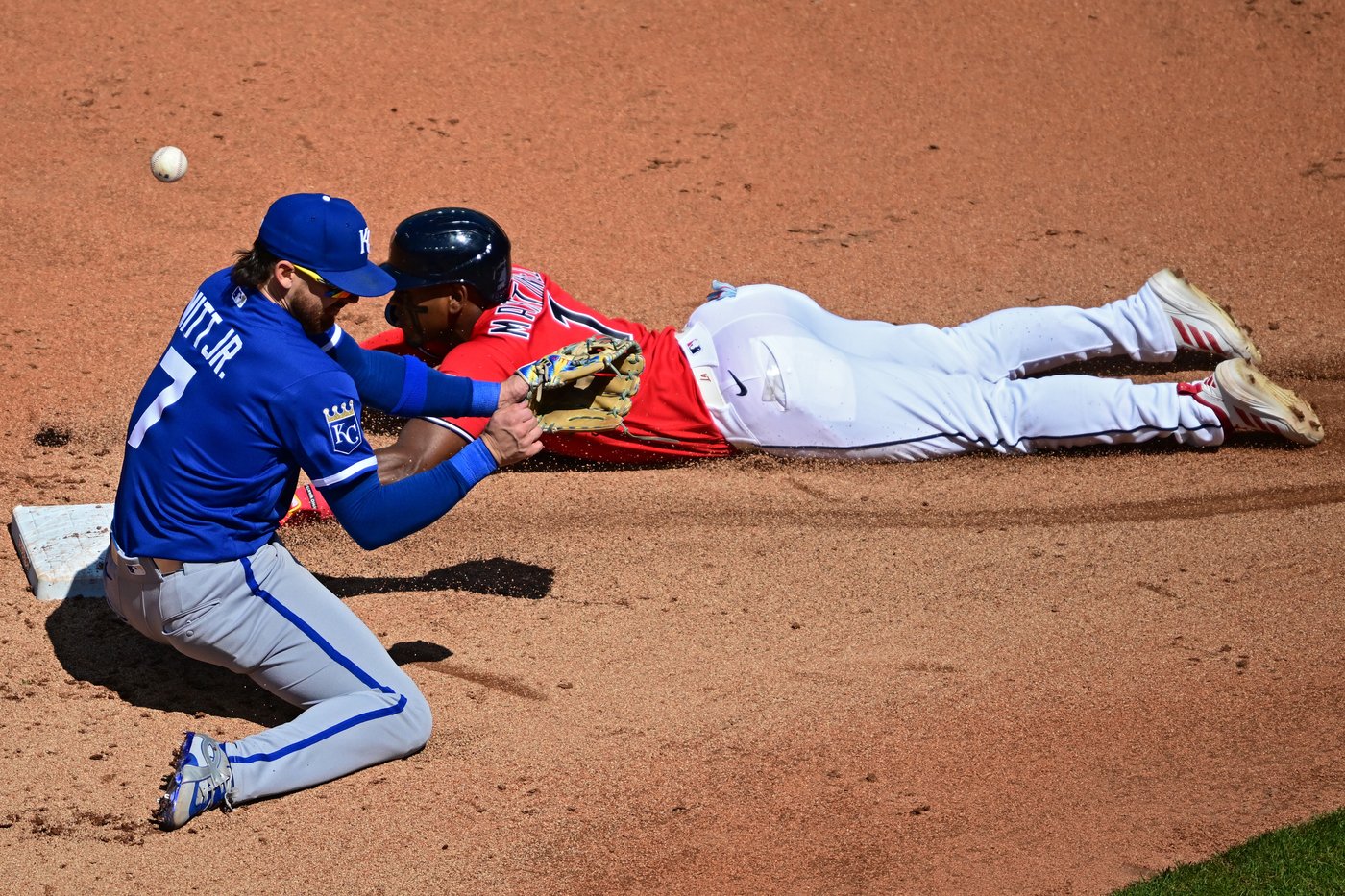 Angel Martinez hits a grand slam as part of a career-best game and Guardians rout Royals 10-2 | iNFOnews.ca