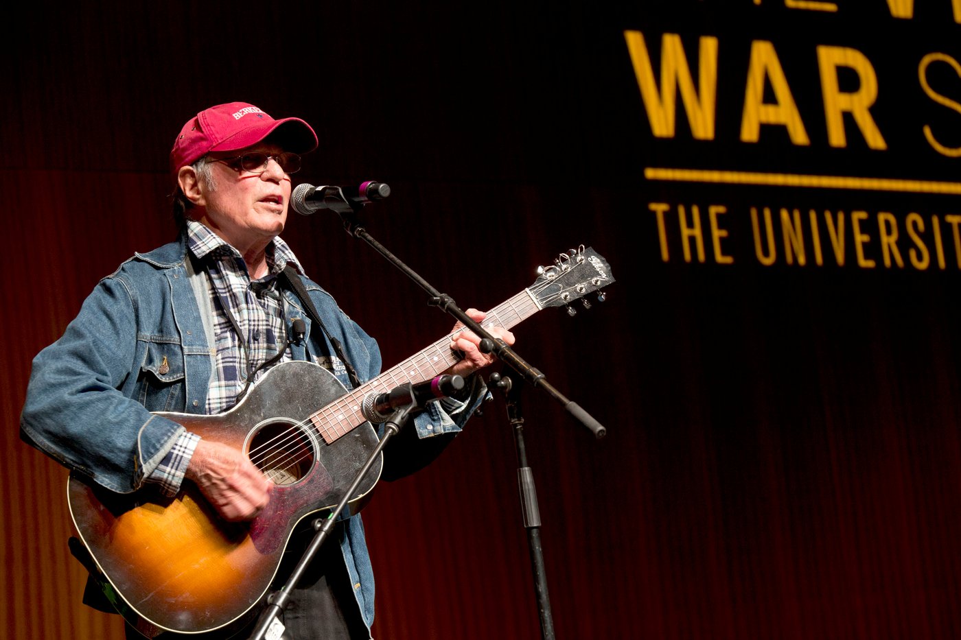'Country' Joe McDonald, '60s rock star, proud protest counterculture icon, dies at 84 | iNFOnews.ca