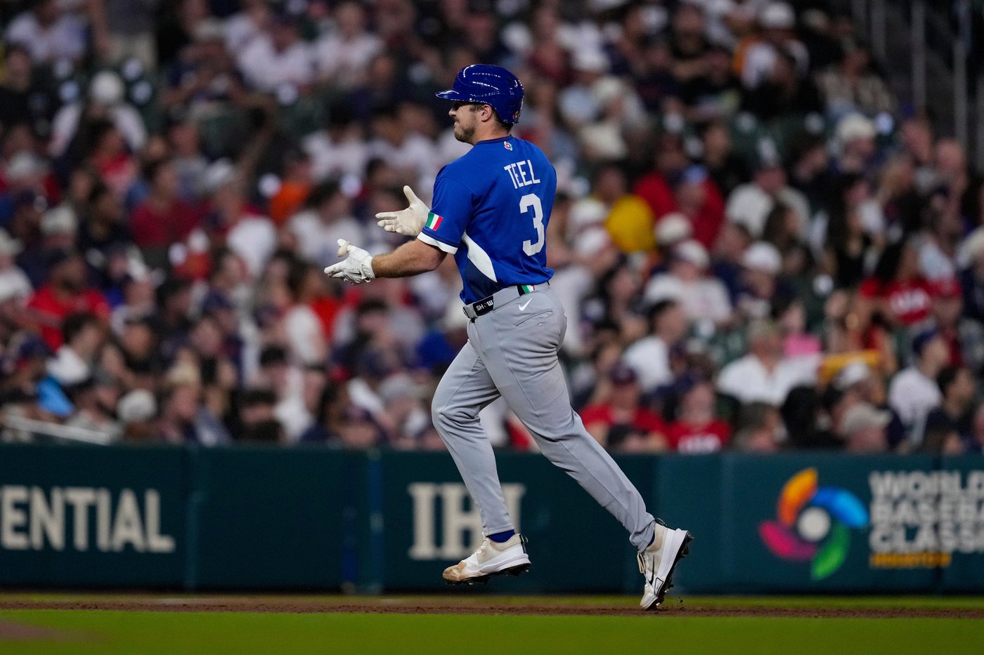 White Sox catcher Kyle Teel expected to miss 4-to-6 weeks with right hamstring strain | iNFOnews.ca