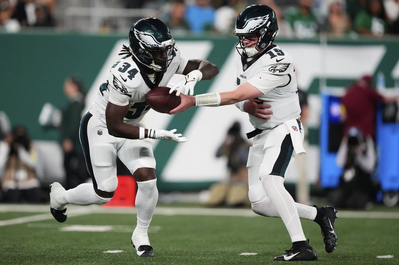 McCord and the Eagles hold off Jets 19-17 in preseason finale | iNFOnews.ca