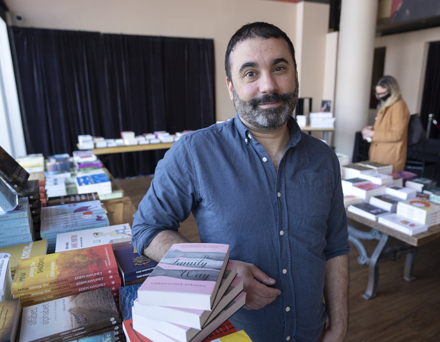 Montreal backtracks and allows English book club in library, says French laws unclear | iNFOnews.ca