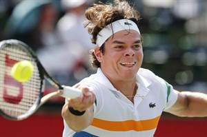 Canada's Milos Raonic defeats Janko Tipsarevic to move on to Japan Open semis | iNFOnews.ca CP20344350