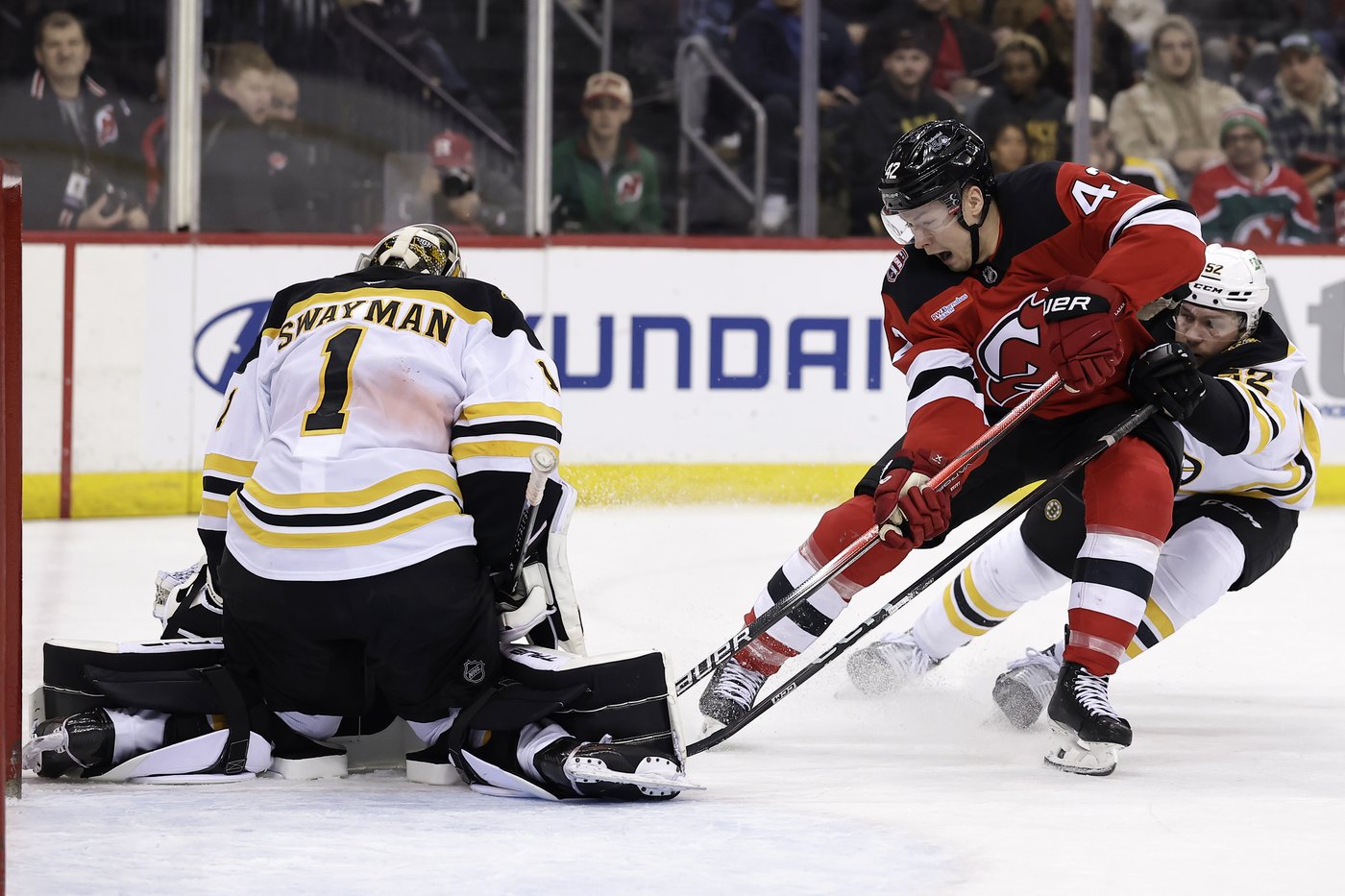 Mercer scores 2 as Devils beat Bruins 5-1 to snap four-game skid | iNFOnews.ca Mercer scores 2 as Devils beat Bruins 5-1 to snap four-game skid | iNFOnews.ca