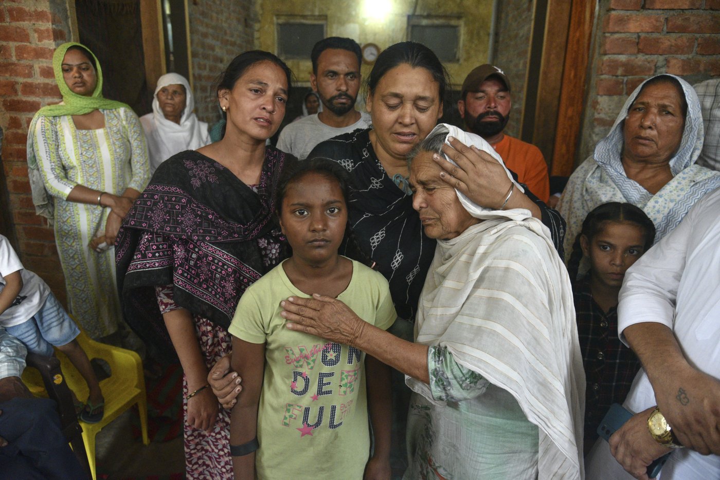 14 people die from drinking toxic liquor in India | iNFOnews.ca