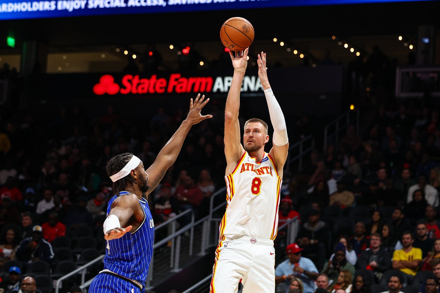 Hawks roll to 127-112 victory over the Magic | iNFOnews.ca