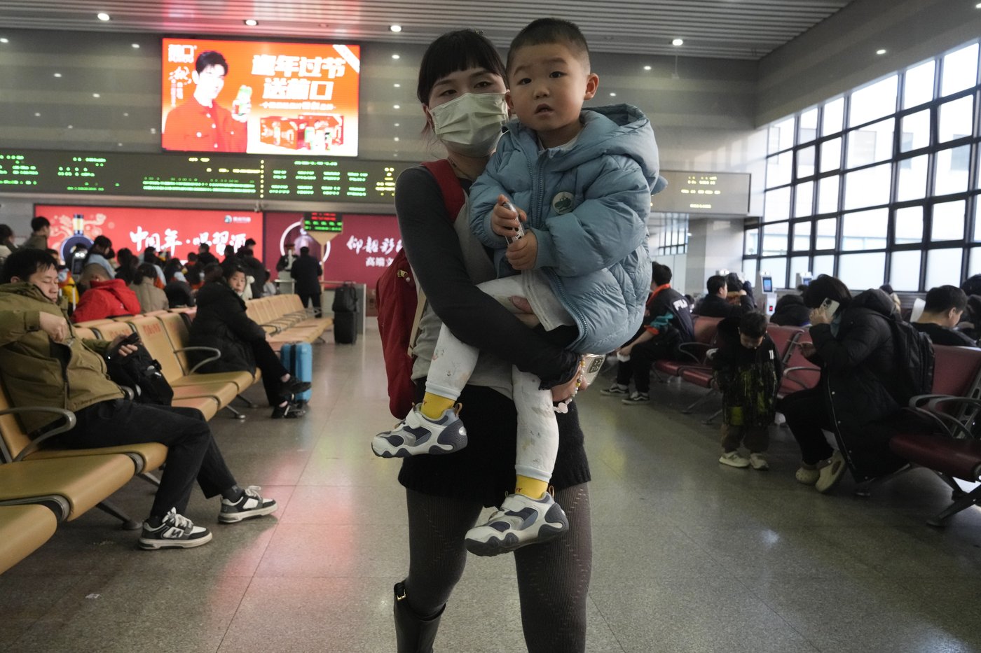 China's Lunar New Year travel rush kicks into high gear with 9 billion trips expected | iNFOnews.ca